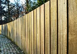 Solutions pour clôtures rustiques en bois  
